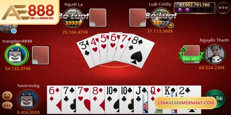 Khi chơi sâm lốc AE888 bạn phải luôn quan sát hành vi của đối thủ